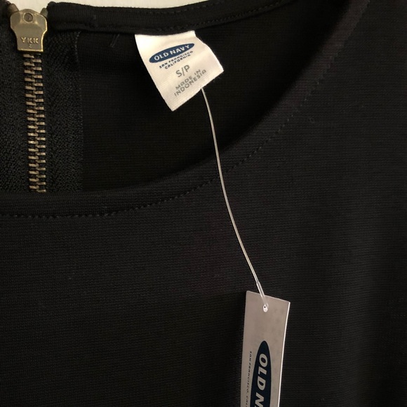 Black Sleeveless Dress - Picture 6 of 6